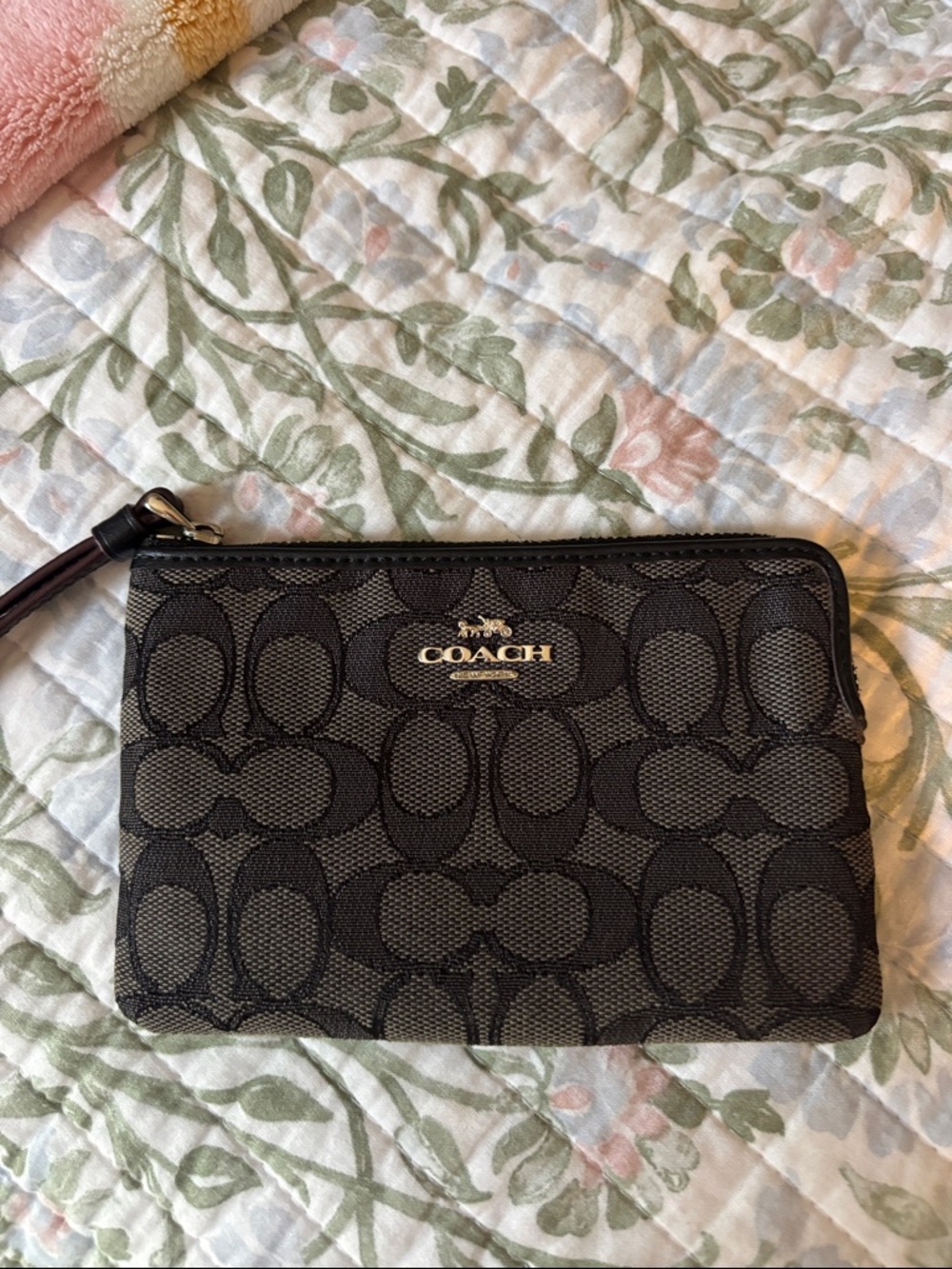 Coach Black/Charcoal Signature Zip Wristlet